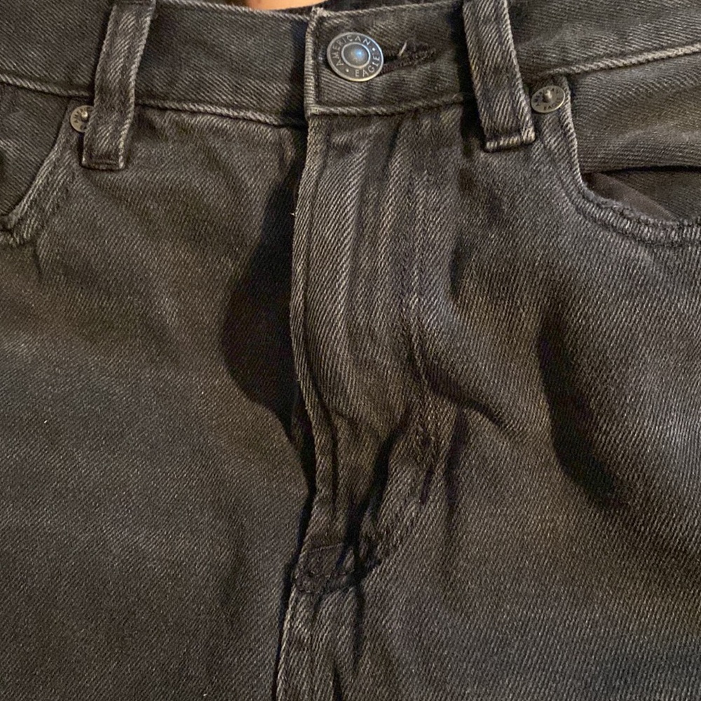 AE Relaxed Fit Ripped Mom Jean - Picture 3 of 5